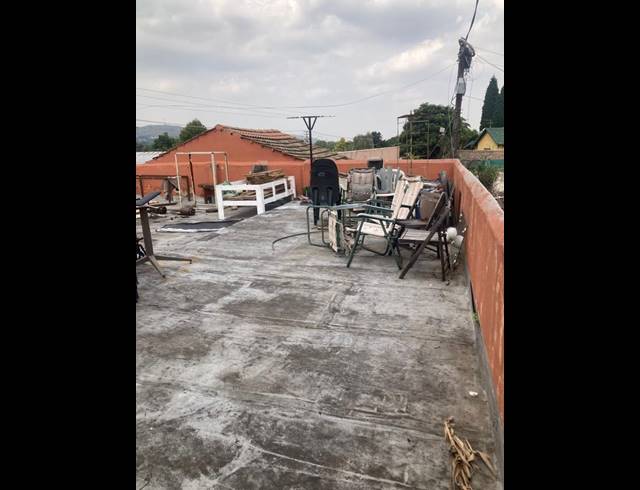 3 BEDROOM HOUSE FOR SALE IN BEZUIDENHOUT VALLEY